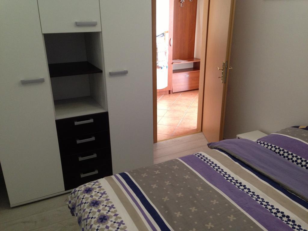 Apartments Salvore Crveni Vrh Quarto foto